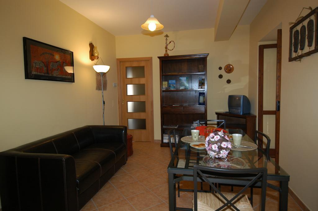 L'Antipapa Otel Fondi Dış mekan fotoğraf